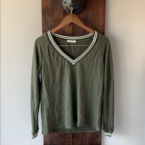 Green long sleeve v-neck